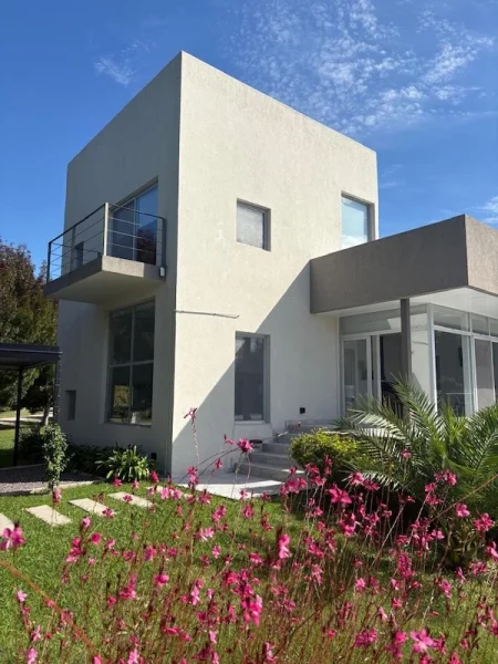 Proyecto Casa Lawn Tennis Dina