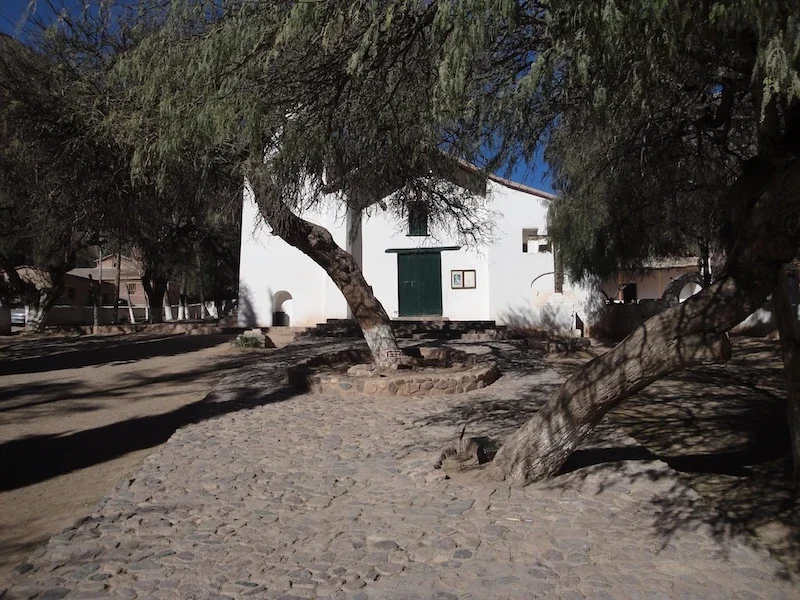 Jardín Atrio Iglesia Purmamarca